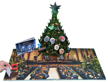 Бумажная книга «Harry Potter. A Hogwarts Christmas Pop-Up» - фото №3 - миниатюра