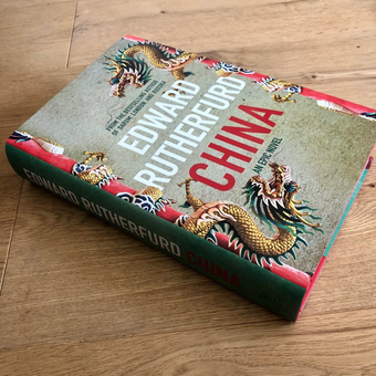 Бумажная книга «China», автор Эдвард Резерфорд - фото №2 - миниатюра