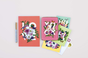 Бумажная книга «Say It With Flowers Love A5 Journal» - фото №5 - миниатюра