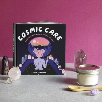 Бумажная книга «Cosmic Care: An Intergalactic Guide to Finding Your Glow», автор Робин Айзенберг - фото №6 - миниатюра