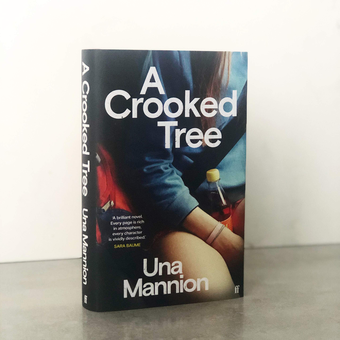 Бумажная книга «A Crooked Tree», автор Уна Мэннион - фото №2 - миниатюра