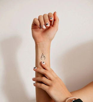  «Тимчасове тату Tattooshka Змійки і вогники (L-30)», бренда Tattooshka - фото №5 - миниатюра