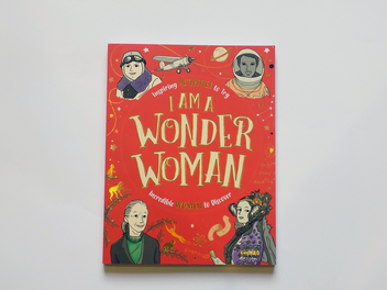 Паперова книга «I am a Wonder Woman. Inspiring activities to try. Incredible women to discover», авторів Еллен Бейлі, Лорен Фарнсворт, Софі Бір - фото №3 - мініатюра