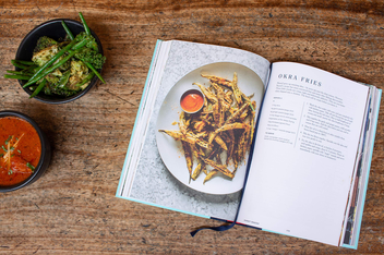 Паперова книга «Dishoom: The first ever cookbook from the much-loved Indian restaurant», авторів Шаміль Такрар, Каві Такрар, Навед Насір - фото №4 - мініатюра