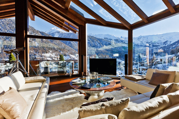 Бумажная книга «Living in Style Mountain Chalets Revised edition» - фото №5 - миниатюра