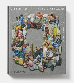 Бумажная книга «Vitamin C. Clay and Ceramic in Contemporary Art», автор Клэр Лилли - фото №2 - миниатюра