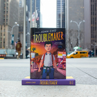 Бумажная книга «Troublemaker», автор Джон Чо - фото №2 - миниатюра