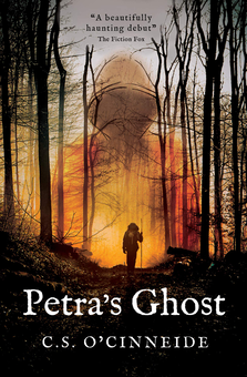 Бумажная книга «Petra's Ghost», автор К.С. О’Синнеид - фото №2 - миниатюра