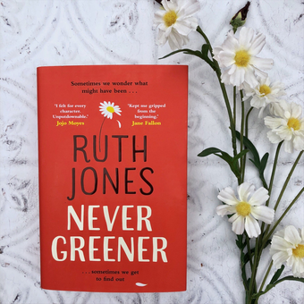 Паперова книга «Never Greener», автор Рут Джонс - фото №3 - мініатюра