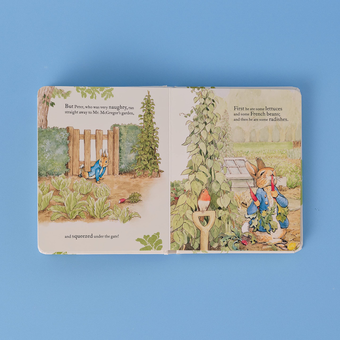 Бумажная книга «The Tale of Peter Rabbit Picture Book», автор Беатрис Поттер - фото №3 - миниатюра