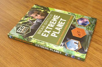 Паперова книга «Bear Grylls Extreme Planet», автор Беар Ґріллз - фото №3 - мініатюра