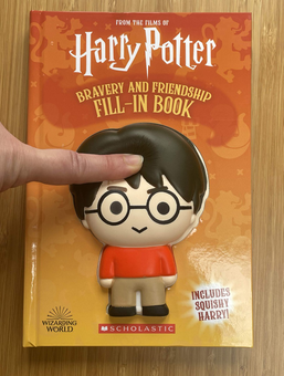 Бумажная книга «Harry Potter. Squishy: Friendship and Bravery», автор Саманта Свонк - фото №8 - миниатюра