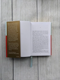 Паперова книга «Nineteen Eighty-Four: 1984», автор Джордж Орвелл - фото №3 - мініатюра