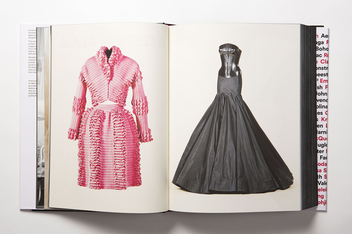 Бумажная книга «Fashion 150. 150 Years, 150 Designers», автор Адриана Пьяцца - фото №7 - миниатюра