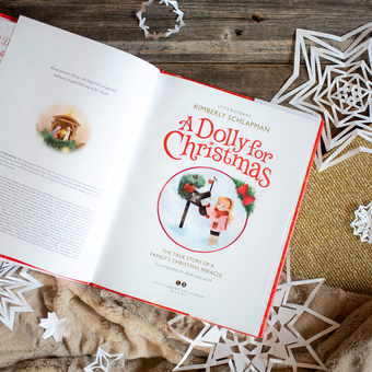 Бумажная книга «A Dolly for Christmas. The True Story of a Family's Christmas Miracle», автор Кимберли Шлапман - фото №2 - миниатюра