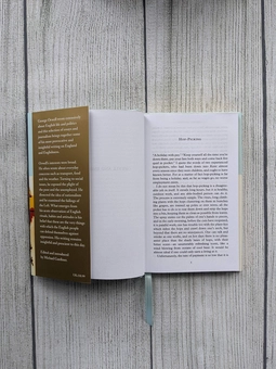 Паперова книга «Orwell and England: Selected Essays», автор Джордж Орвелл - фото №3 - мініатюра