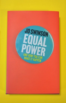 Бумажная книга «Equal Power. Gender Equality and How to Achieve It», автор Джо Суинсон - фото №4 - миниатюра
