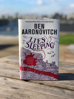 Бумажная книга «Lies Sleeping», автор Бен Ааронович - фото №4 - миниатюра