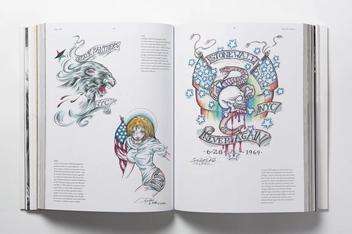 Бумажная книга «100 Years of Tattoos», автор Дэвид Маккомб - фото №9 - миниатюра
