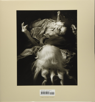 Бумажная книга «Sally Mann. A Thousand Crossings», авторов Сара Гриноу, Сара Кеннел - фото №2 - миниатюра