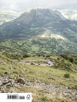 Бумажная книга «A Journey Through the Cycling Year» - фото №2 - миниатюра