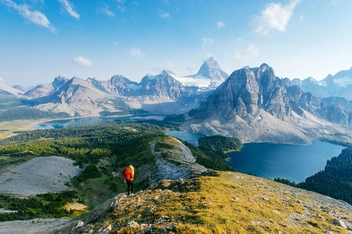 Бумажная книга «Wanderlust. Hiking on Legendary Trails» - фото №10 - миниатюра