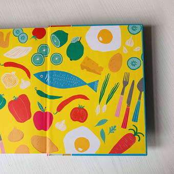 Паперова книга «Pinch of Nom Quick & Easy: 100 Delicious, Slimming Recipes», авторів Кей Фезерстоун, Кейт Аллінсон - фото №2 - мініатюра