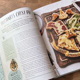 Паперова книга «The Official Harry Potter Baking Book», автор Джоанна Ферроу - фото №4 - мініатюра