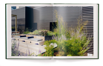Бумажная книга «Garden Design Review. Best Designed Gardens and Parks on the Planet», автор Ральф Кнофлах - фото №7 - миниатюра