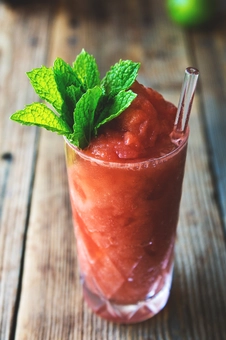 Паперова книга «Vintage Cocktails», автор Браян Ван Фландерн - фото №19 - мініатюра
