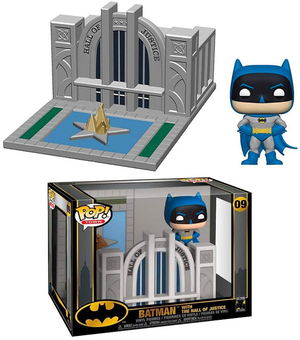 «Коллекционная фигурка Funko POP! Town Batman with The Hall of Justice (44469)», бренда Funko Pop - фото №2 - миниатюра