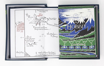 Бумажная книга «The Hobbit Facsimile Gift Edition (Lenticular cover)», автор Джон Р. Р. Толкин - фото №3 - миниатюра
