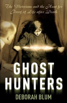 Бумажная книга «Ghost Hunters», автор Дебора Блюм - фото №1 - миниатюра