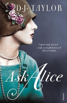 Бумажная книга «Ask Alice», автор Дэвид Джон Тейлор - фото №1 - миниатюра