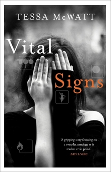 Бумажная книга «Vital Signs», автор Тесса МакВатт - фото №1 - миниатюра