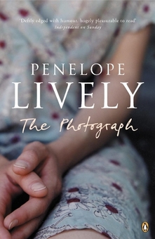 Паперова книга «The Photograph», автор Пенелопа Лайвлі - фото №1 - мініатюра
