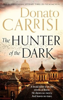 Бумажная книга «The Hunter of the Dark», автор Донато Карризи - фото №1 - миниатюра