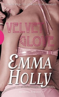 Бумажная книга «Velvet Glove», автор Эмма Холли - фото №1 - миниатюра