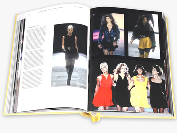 Паперова книга «Versace Catwalk. The Complete Collections», автор Тім Бленкс - фото №6 - мініатюра