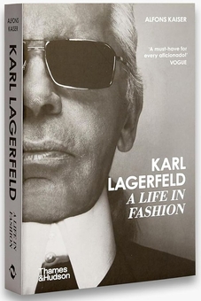 Паперова книга «Karl Lagerfeld: A Life in Fashion», автор Альфонс Кайзер - фото №3 - мініатюра