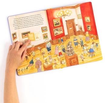 Паперова книга «Cat Family at The Museum», автор Люсі Браунрідж - фото №5 - мініатюра