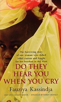 Бумажная книга «Do They Hear You When You Cry», авторов Фаузия Кассинджа, Лейли Миллер Башир - фото №1 - миниатюра