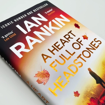Бумажная книга «A Heart Full of Headstones», автор Иэн Рэнкин - фото №4 - миниатюра