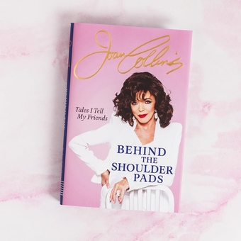 Бумажная книга «Behind The Shoulder Pads: Tales I Tell My Friends», автор Джоан Коллинз - фото №3 - миниатюра