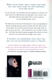 Паперова книга «A Very Large Expanse of Sea», автор Таґере Мафі - фото №2 - мініатюра