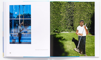 Бумажная книга «Domestic Scenes. The Art of Ramiro Gomez», автор Лоуренс Вешлер - фото №7 - миниатюра