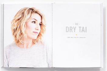Бумажная книга «The Drybar Guide to Good Hair for All. How to Get the Perfect Blowout at Home», автор Алли Уэбб - фото №8 - миниатюра