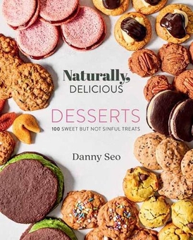 Бумажная книга «Naturally, Delicious Desserts. 100 Sweet But Not Sinful Treats», автор Дэнни Сео - фото №1 - миниатюра