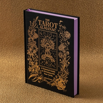 Бумажная книга «The Tarot Almanac: A Seasonal Guide to Divining with Your Cards», автор Бесс Матасса - фото №4 - миниатюра