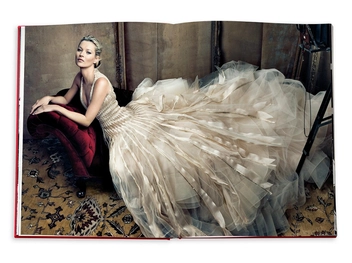 Бумажная книга «Oscar de la Renta», автор Анна Винтур - фото №12 - миниатюра